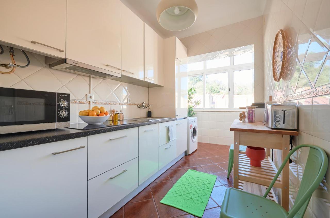Central & Sunny 2Br Apt Near Beach, By Timecooler سيتوبال المظهر الخارجي الصورة