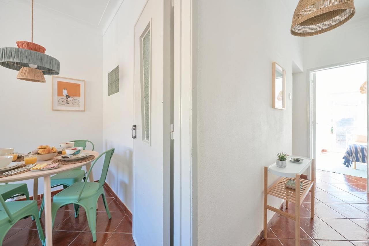 Central & Sunny 2Br Apt Near Beach, By Timecooler سيتوبال المظهر الخارجي الصورة