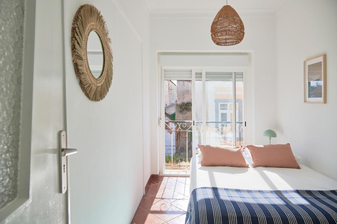 Central & Sunny 2Br Apt Near Beach, By Timecooler سيتوبال المظهر الخارجي الصورة